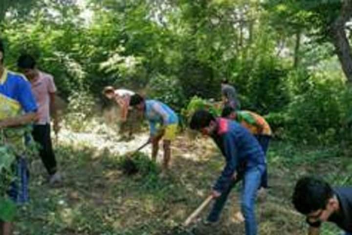 Jawahar Navodaya Vidyalaya-Cleaning The Campus