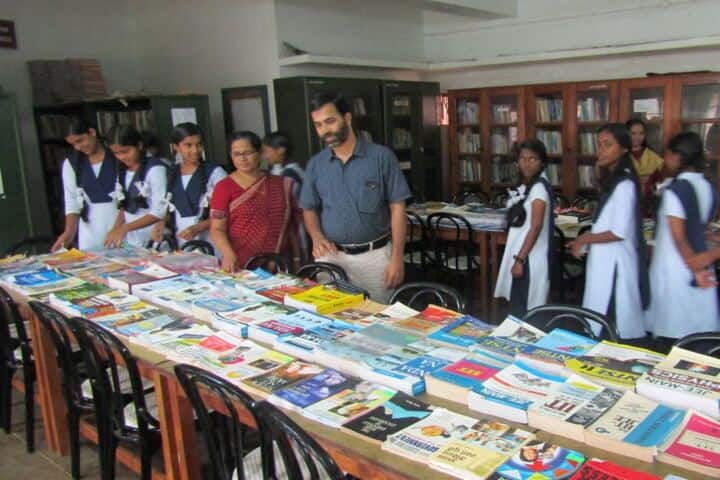 Jawahar Navodaya Vidyalaya-Library