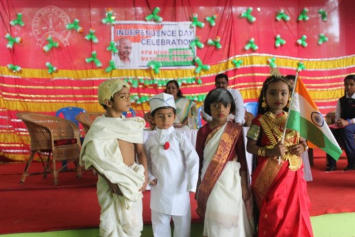 K P M Model School-Independence Day