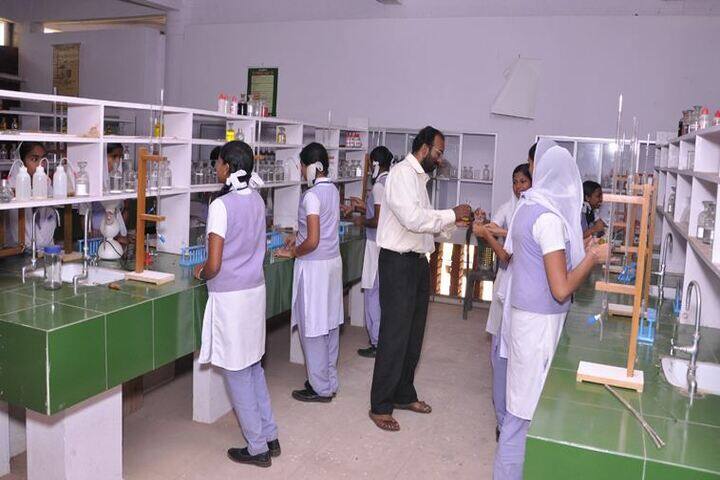 Kaviattu English Medium School-Chemistry Lab