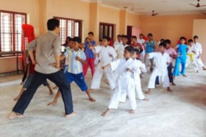 Le Mer Public School-Karate