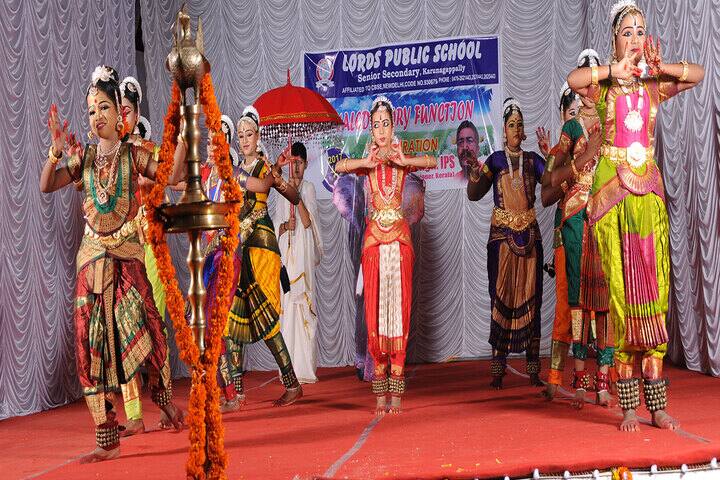 Lords Public School-Fest