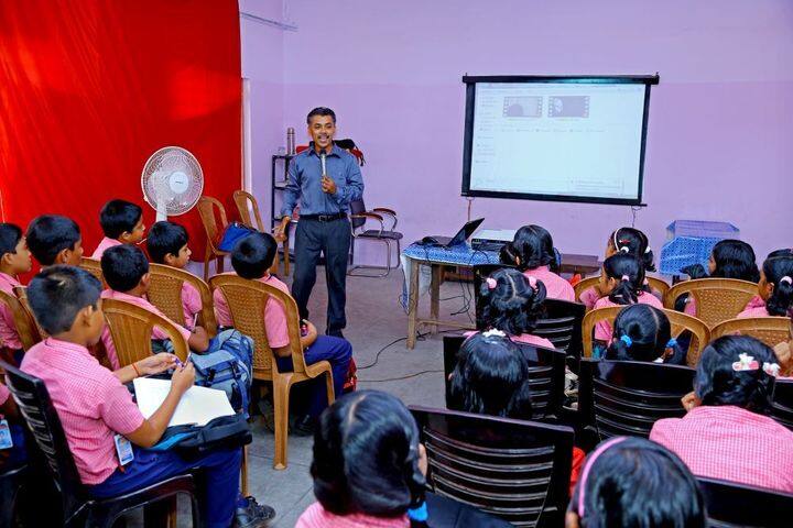 Lourdes Matha Public School-Seminar