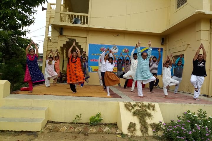 Maharishi Vidya Mandir- International Yoga