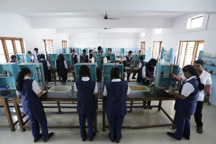 Mahatma Gandhi Memorial Model School-Chemistry Lab
