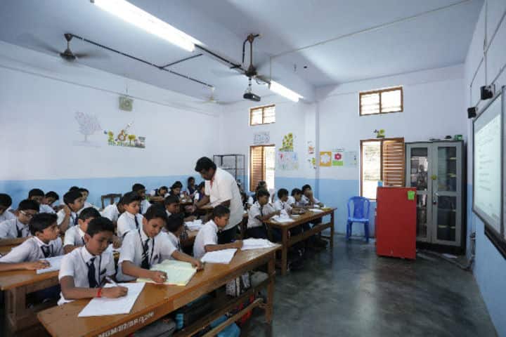 Mahatma Gandhi Memorial Model School-Smart Class Room