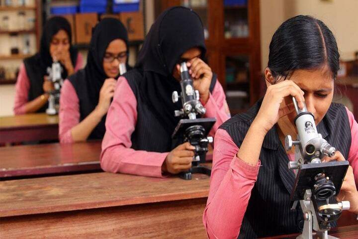 Markaz English Medium School-Biology Lab