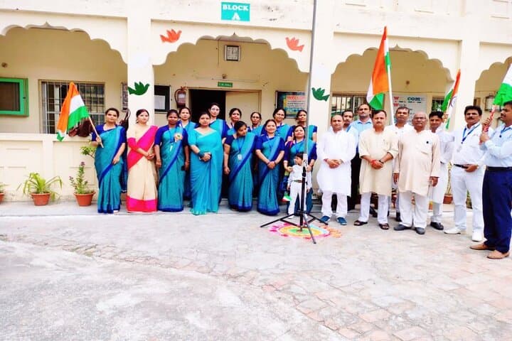 Maharishi Vidya Mandir-Independence Day