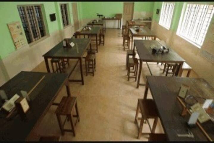 Mary Mount Public School-Science Lab