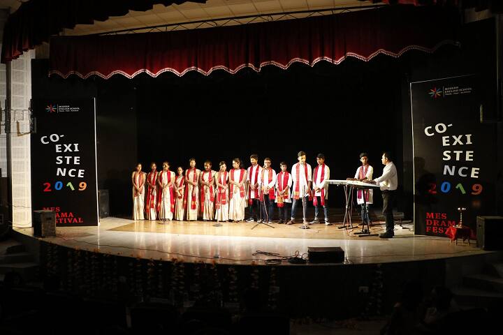 Modern English School-Drama Competition