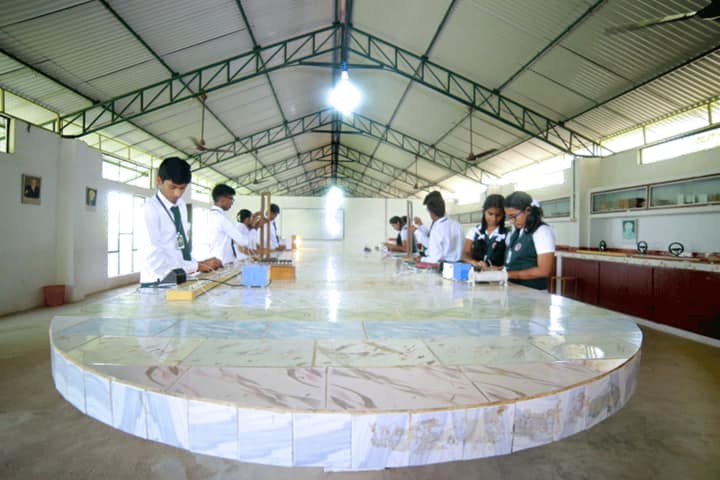 Mother India International Residential Public School-Physics Lab