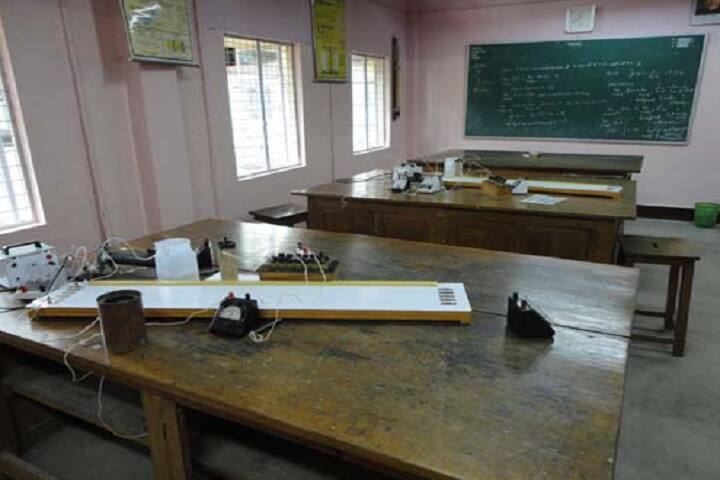 Modern High School- Physics Lab