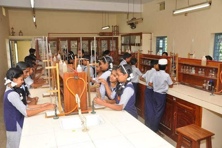 Nehru Memorial Public School-Chemistry Lab