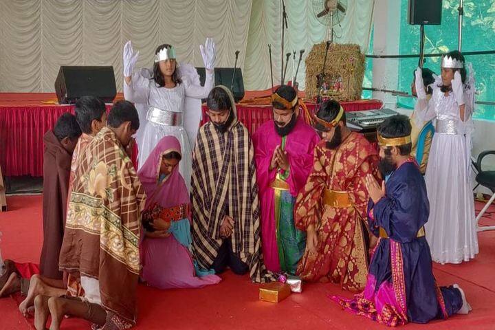 Oonianthala Eapen Memorial Public School-Christmas Celebration