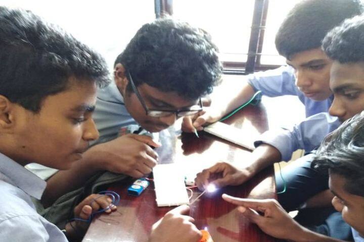 Oonianthala Eapen Memorial Public School-Electronic Club