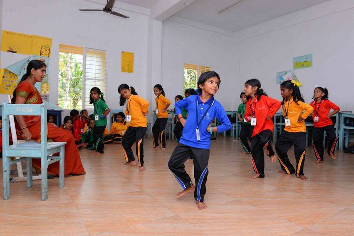 Parakkottil English Medium School Malappuram-Dance Practice