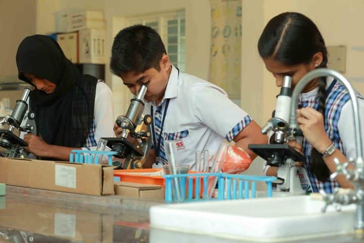 Parakkottil English Medium School Malappuram-Science Lab
