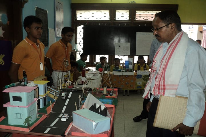 Oil Valley Girls and Boys School-Art and Craft