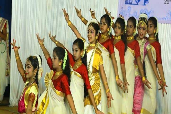 Rajas Memorial English Medium School-Dancing