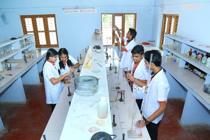 Rajashree S M Memorial School-Chemistry Lab