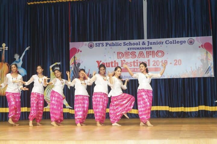 S F S Public School-Group Dance