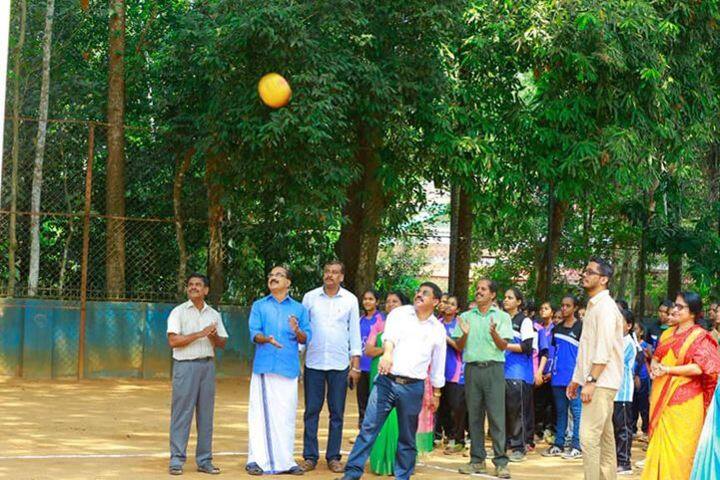 S N Vidya Bhavan Senior Secondary School-Throw ball