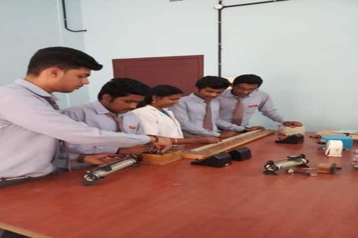 Sree Meenakshi Devaswam Public School-Physics Lab