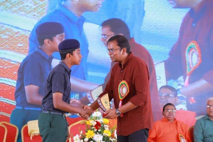 Santhigiri Vidyabhavan Senior Secondary School-Prize Distribution