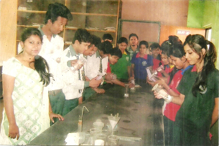 Rajdhani Public School- Chemistry Lab