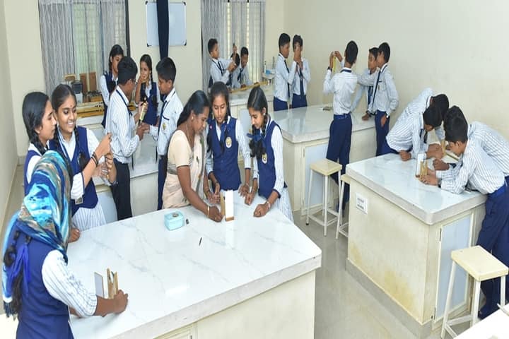 Sree Narayana Central School-Laboratory