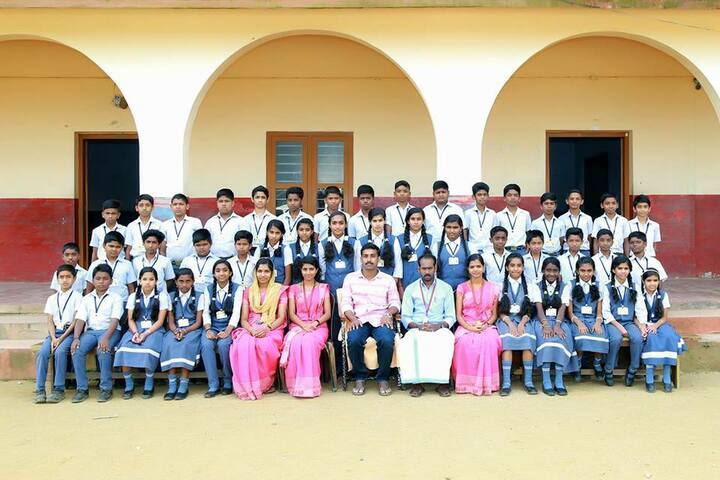 Sree Narayana Trusts Central School-Group Photo