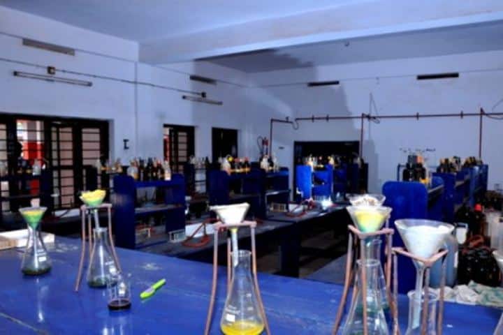 Sree Narayana Vidya Mandir Senior Secondary School-Chemistry Lab