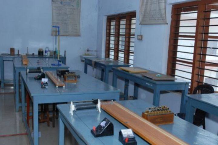 Sree Narayana Vidya Mandir Senior Secondary School-Physics Lab