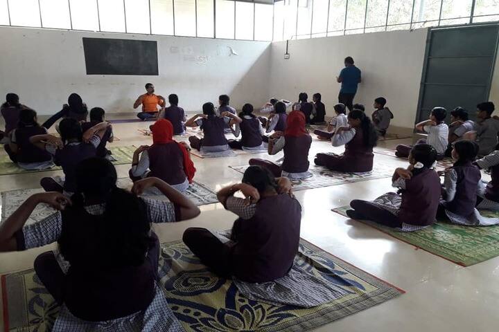 Sree Sankara Vidya Peedhom English Medium School-Yoga