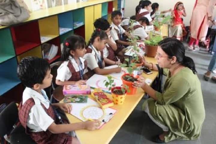 Sarala Birla Gyan Jyoti-Art and Craft