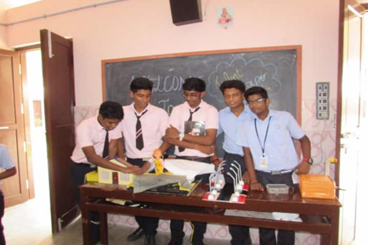 St Julianas Public School-Science Club