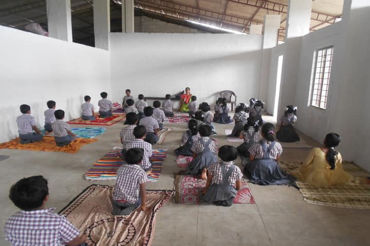 St Meeras Public School-Yoga