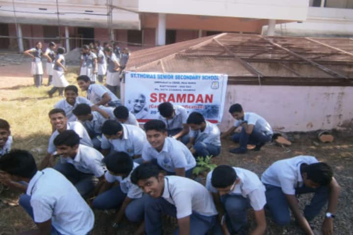 St Thomas English Medium School-Sramdan