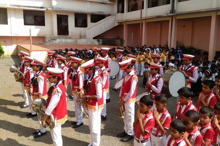 St Thomas Public School-Band Troop