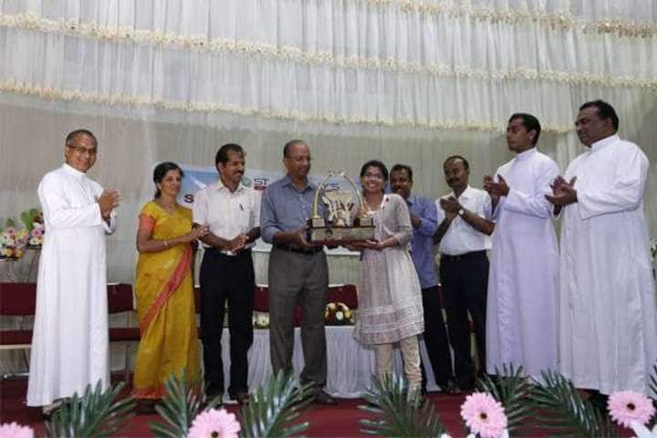 "St Antonys Public School-Prize Distribution"