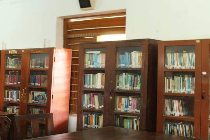 St Thomas Central School-Library