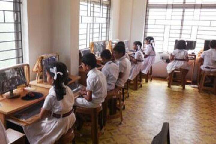 St Thomas Public School-Computer Lab