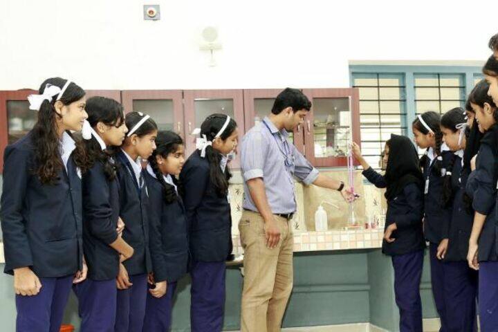 St Dominic Convent English Medium School-Practicles