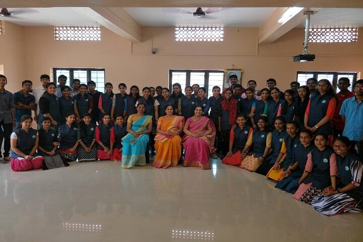 St John The BaptistS English School-Group-Photo